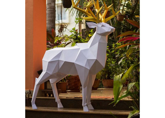 China White And Gold Garden Decoration Deer Outdoor Fiberglass Sculpture Painted supplier