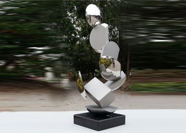 China Modern Stainless Steel Sculpture Highly Polished For Pool Decoration supplier