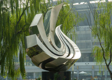China Large Polished Stainless Steel Sculpture , Outdoor Metal Sculpture For Garden supplier