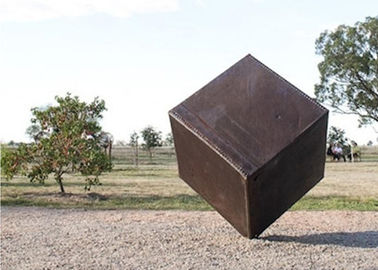 China Cube Shape Large Corten Steel Sculpture Corrosion Stability Custom Design supplier