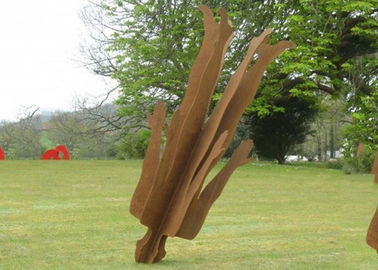 China Outdoor Life Size Corten Steel Sculpture Rusty Garden Metal Figure Sculpture supplier
