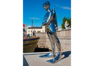China Mirror Polished Life Size Ss Sculpture Diver Sculpture For Outdoor Decoration supplier