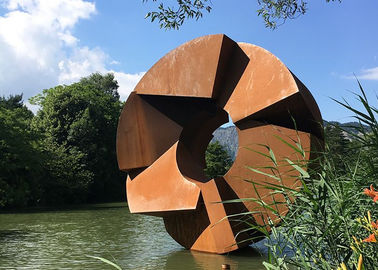 China Forging Corten Steel Sculpture , Urban Landscape Rusty Metal Sculpture supplier