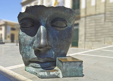 China Modern Art Decoration Bronze Statue Custom Bronze Face Sculpture supplier