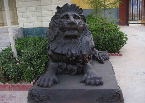 China Custom Cast Metal Antique Bronze Sitting Lion Statue for Outdoor supplier
