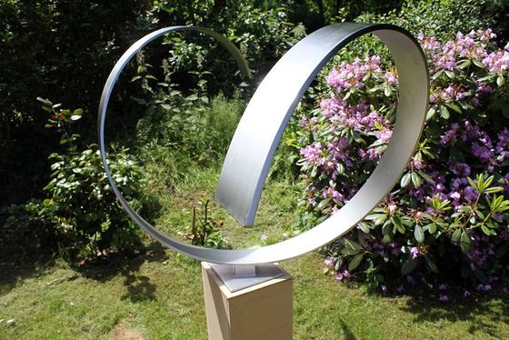 China Custom Size  Art Design Brushed Stainless Steel Garden Sculpture supplier