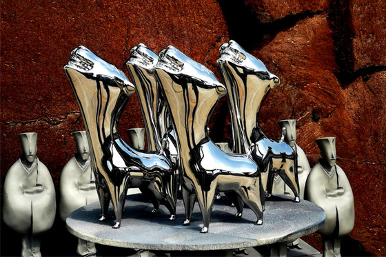Home Decor Modern Stainless Steel Animal Sculpture Laughing Dog Mirror Polished